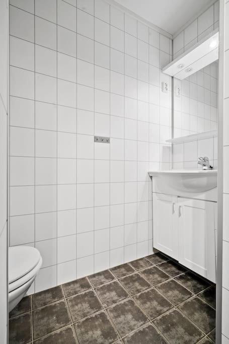 Skjomtind - Modern Apartment With Free Parking Narvik Bagian luar foto