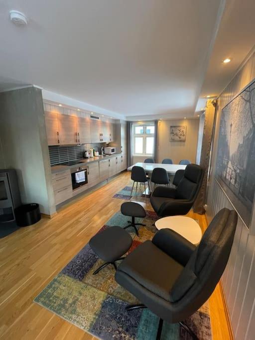 Skjomtind - Modern Apartment With Free Parking Narvik Bagian luar foto